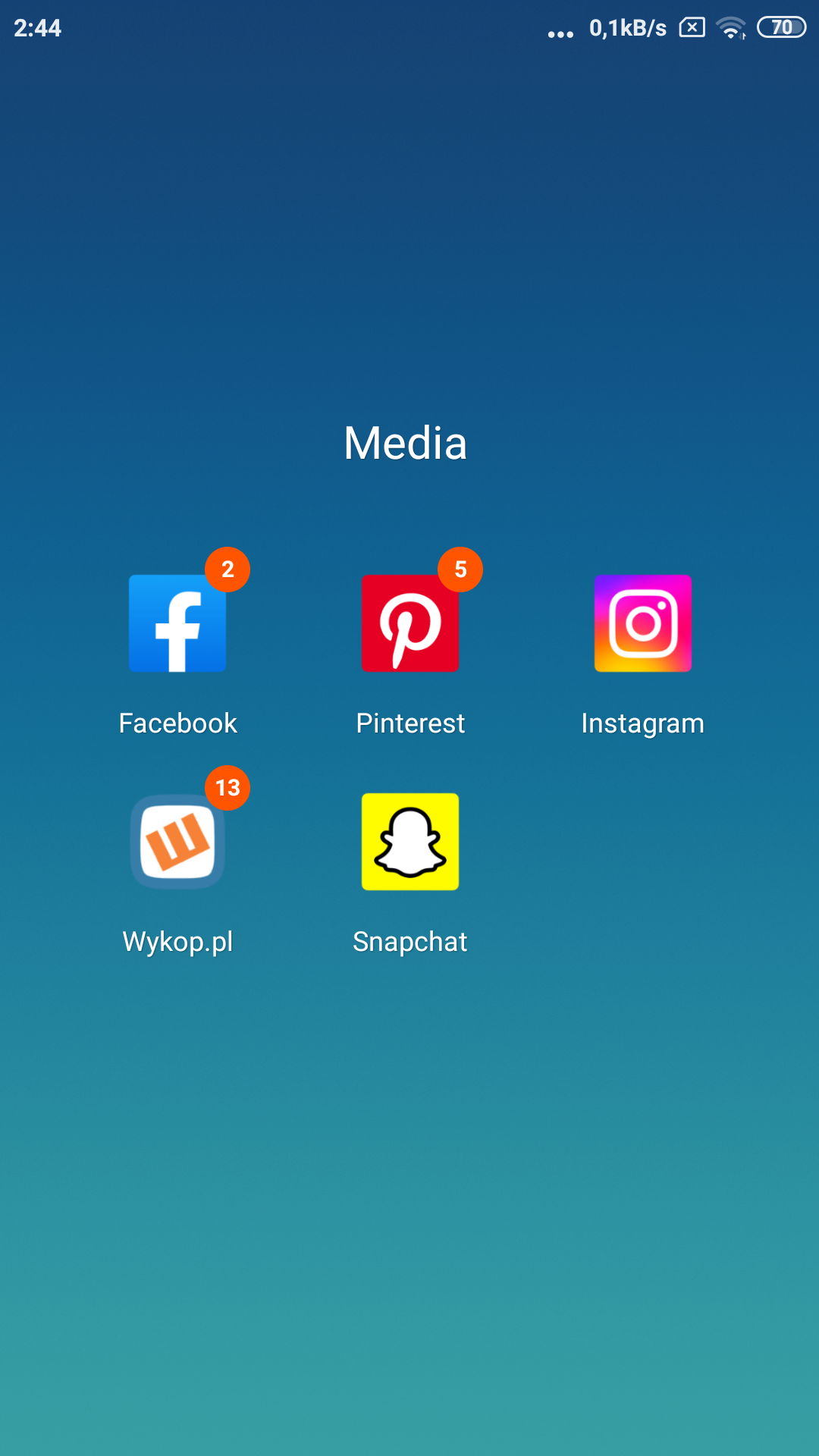 screenshot_miui_folder_media_facebook_pinterest_instagram_wykop_snapchat.png