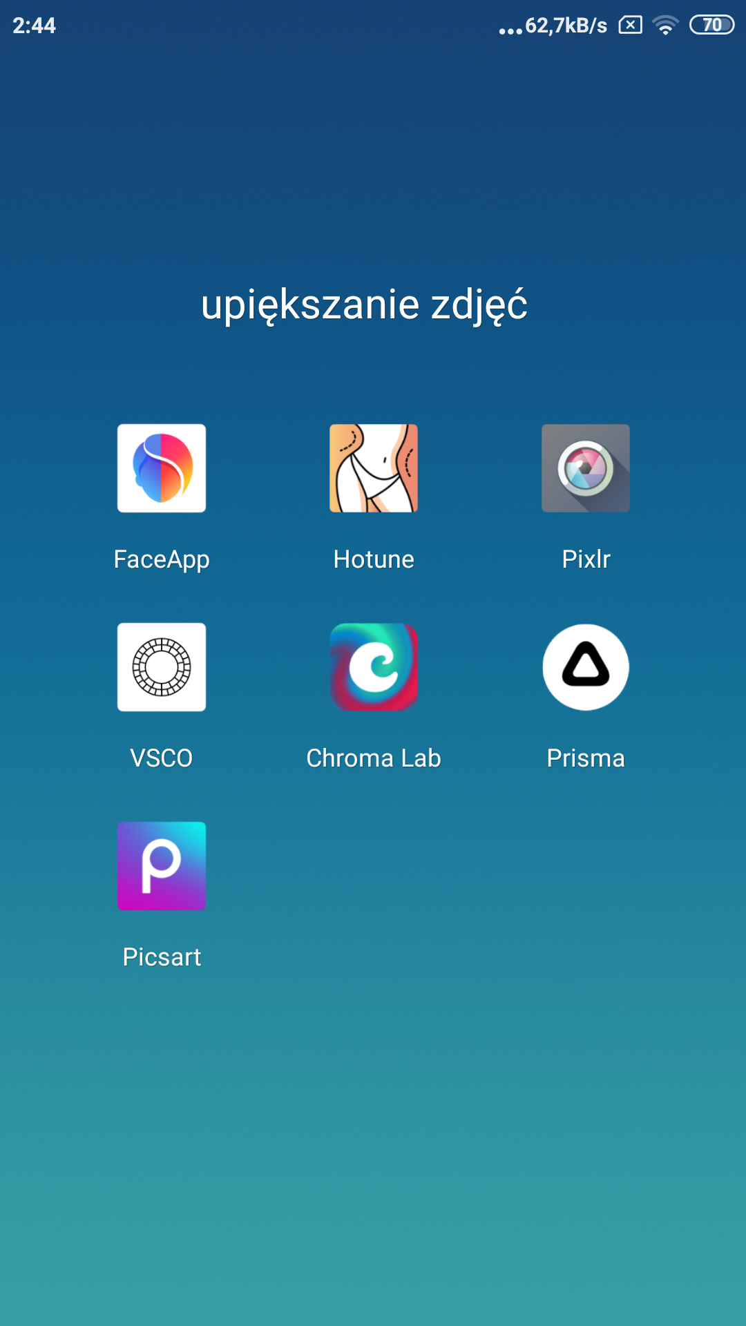 screenshot_miui_folder_upieksz_zdjec_faceapp_vsco_chroma_lab_pixlr.png